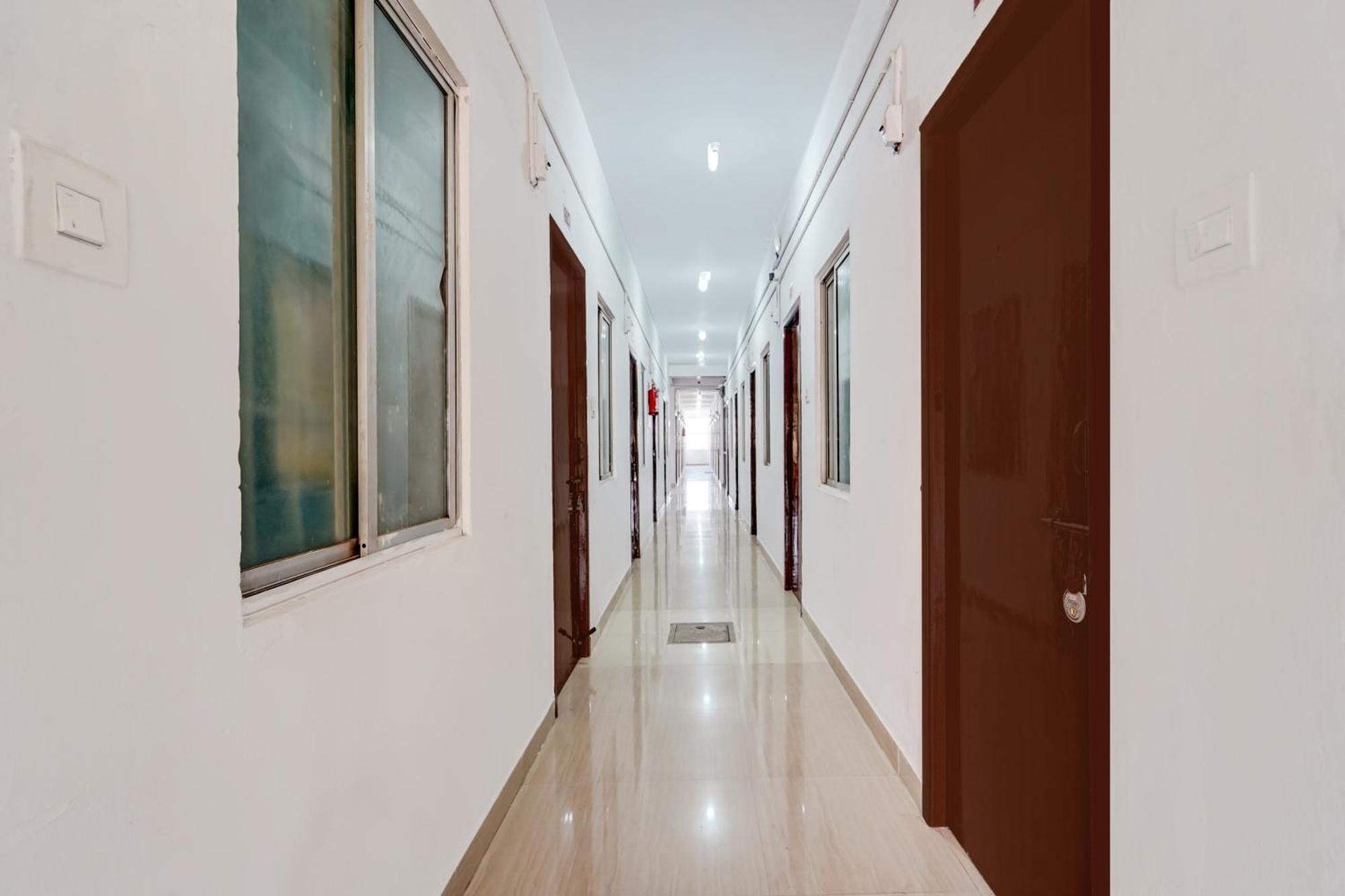 Super Hotel O Okkilipalayam Kojambuttúr Kültér fotó